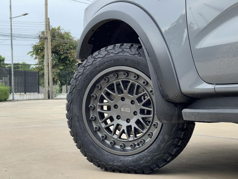 Next Gen Raptor จัดทรงหล่อ ล้อยื่นนิดๆกำลังดี #Blackrhino Fury 20 x 9.5 ET : 12#BFGoodrich 275/60R20 KO2
