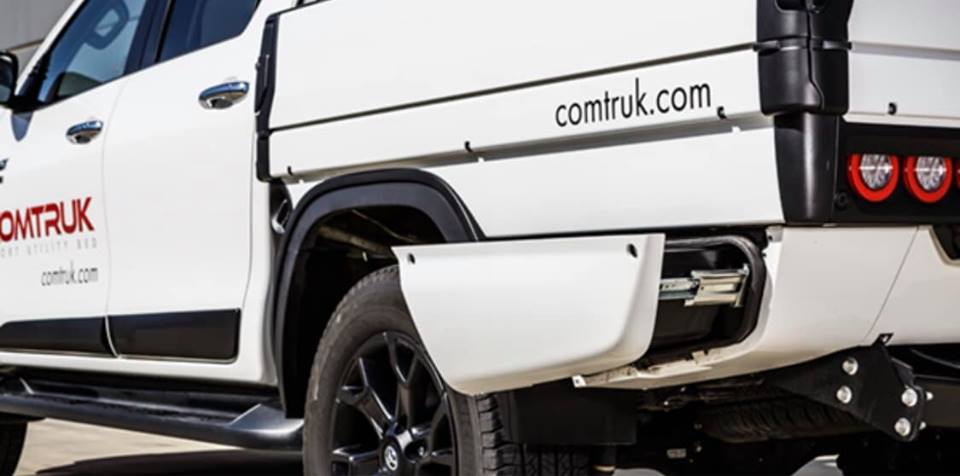COMTRUK นวัตกรรมใหม่ของ pickup เมืองไทย ราคา 100,000 กว่าบาท เป็นผลิตภัณฑ์จากออสเตรเลีย กระบะอะลูมิเนียมนะครับ 

