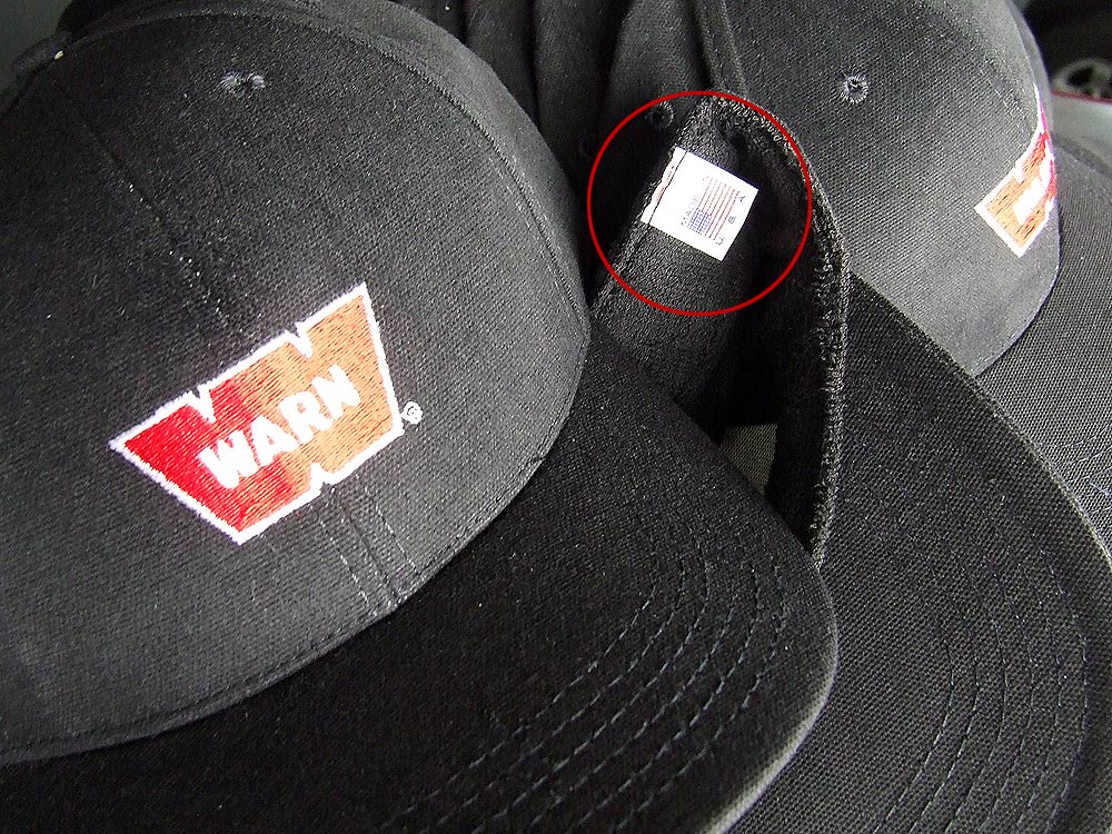 VVP4x4 Center เฮียหวีมอบหมวก warn แท้ (made in usa)
 มาเป็นของรางวัลครับ http://www.vvp4x4.com/ ขอบคุณครับ