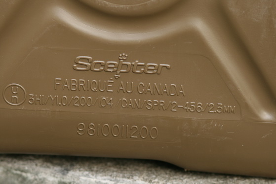 ขายถังน้ำมันสำรอง made in Canada ผลิตให้กองทัพสหรัฐอเมริกา ขนาด 20 ลิตร
