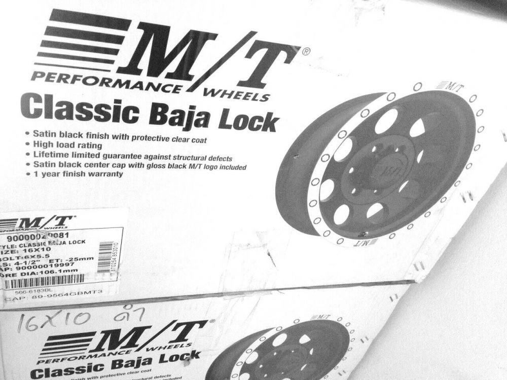 Max Mickey Thompson Classic III Baja lock 16x10 ราคาวงละ 13,500 บาท
