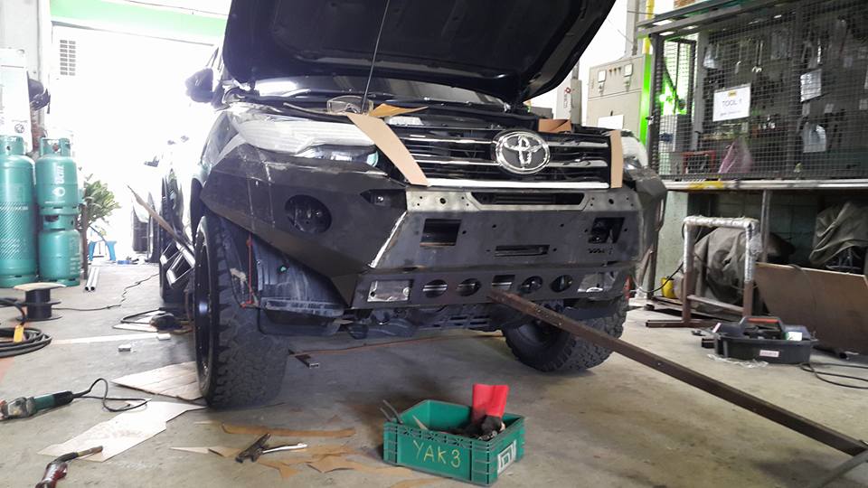
	All new fortuner font bumper and step bar by YAK PULLOFF เร็วๆ นี้
