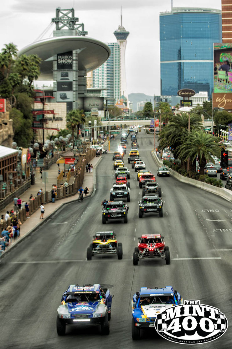 ปี 2013 / 4WheelParts #Mint400 Vehicle Parade


