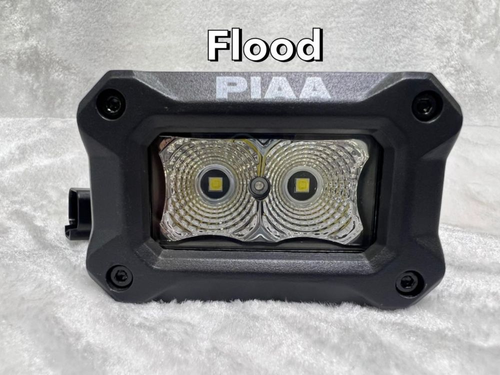 #PIAA #LED ไฟสปอร์ตไลท์ Piaa 2000 Series LED Light  Podsมีให้เลือก 2 ลำแสง - Flood - Spot 
