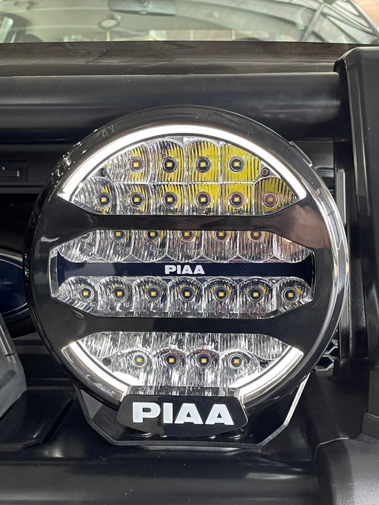 ไฟ ดวงกลม PIAA สินค้ามันต้องมี  ไฟ PIAA  ดวงกลม ดีไซน์สวยดูดุ แสงจริงคือที่สุด ขนาด 9” 
- ไฟ 1 คู่- ชุดสายไฟ ( มีสวิตช์ ) - ฝาครอบ 1 คู่ 
