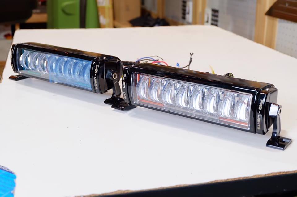 
	Prolight LED รุ่น A-900B/Y (Driving light) ขนาด 10 นิ้ว 
	หลอด CREE LED 5watt (40watt) IP67 มีไฟ DRL สีเหลืองและฟ้า บอดี้เป็นอลูมิเนียม เลนส์เป็น PC รับประกัน 1ปี 
	ราคา 5,900 บาท/ตัว 

