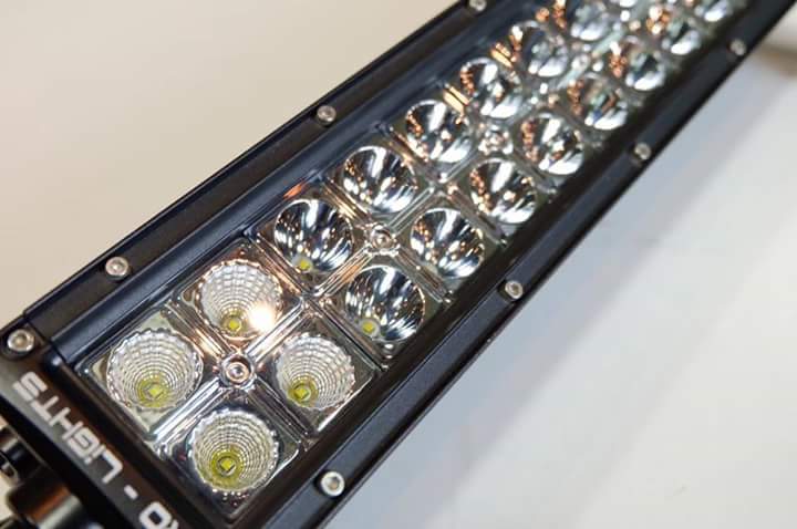 Pro light thailand เสนอ Pro light LED รุ่น PL-BC72 ขนาด 14 นิ้ว 72 watt หลอดละ 3watt CREE LED ใช้ไฟ 12-24 ได้ไม่ต้องแปลงบอดี้อลูมิเนียม เลนส์ PC ชนิดเลนส์ Combo ผสมระหว่าง พุ่งและกระจายด้านข้าง มาตรฐาน IP 67 (รับประกัน 1ปี)
ราคา 7,000 บาท 
