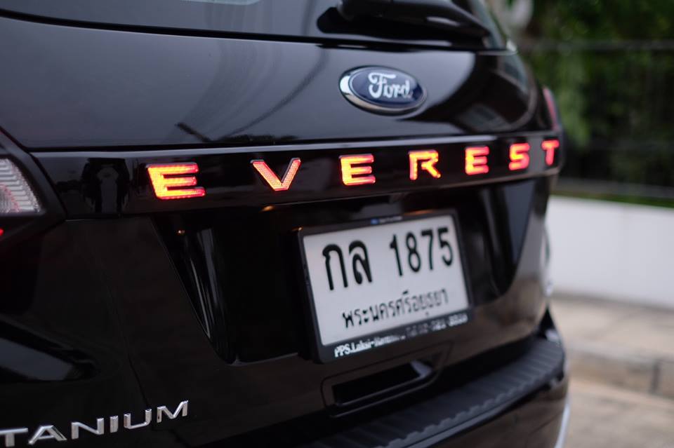 Ford Everest 2012-19
- คิ้วท้าย มีไฟ 2 step ไฟหรี่ สีขาว ไฟเบรค สีแดง- ไฟฝาท้าย มีไฟ ไฟเสริมต่อกับไฟท้าย
ใส่หล่อไปเที่ยววันสงกรานต์
