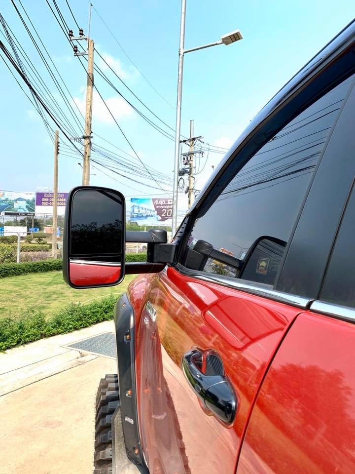 Clearview Mirrors กระจกมองข้างสำหรับ รถ Off Road , รถพยาบาล , รถเทรลเลอร์ลากเรือ และอื่นๆ เพื่อทัศนวิสัย￼ในการขับขี่ที่มั่นใจมากขึ้น และสำคัญเพื่อความปลอดภัยต่อคนรอบข้าง มีสำหรับ Toyota Pickup / Land Cruiser , Ford , Mitsubishi , Mazda BT50 และ Nissan 
