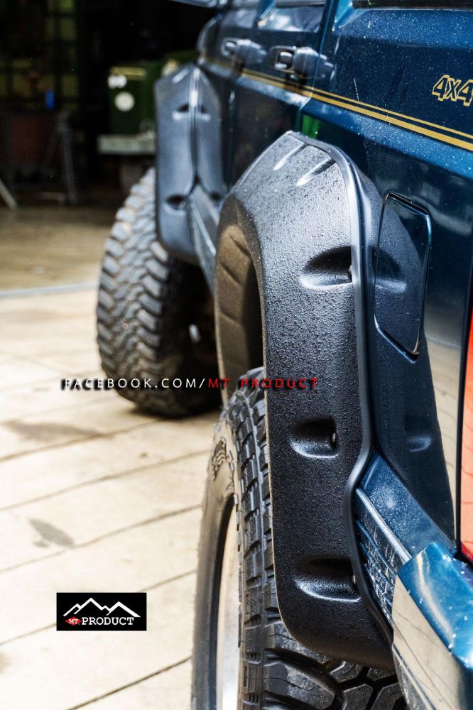 Fender flares for Jeep XJ, 7500 baht per set.
โป่งล้อ สำหรับรถ Jeep XJ  (แบบไม่ต้องปาดซุ้มรถ) ขนาดกว้างออกจากรถ 4 นิ้ว
