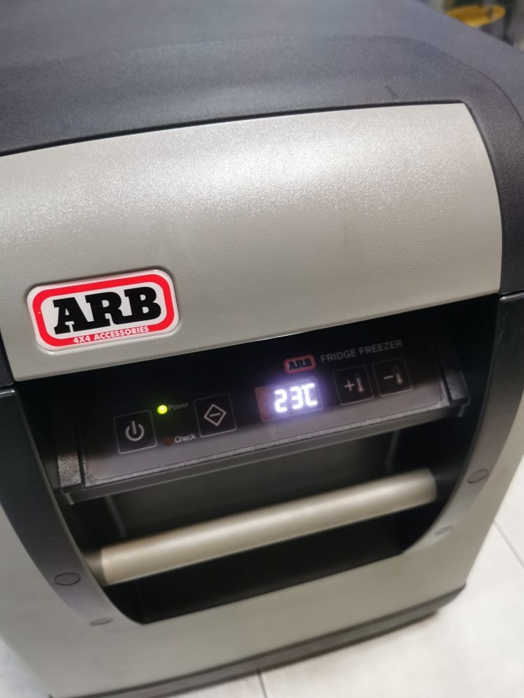ARB fridge​freezer
ตู้เย็นสำหรับติดตั้งในรถ ARB ออสเตรเลีย ขนาด 47 ลิตร
ทนทาน ต่องานสมบุกสมบัน เหมาะสมติดตั้งกับรถยนต์ แนวลุย แช่เบียร เย็นจัด จนเป็นวุ้นได้ในเวลาอันรวดเร็ว เป็นอย่างมาก
วันนี้ติดตั้งให้กับ LC200 สวยงามลงตัว ใช้งานดี และดูดีมีระดับมากๆ...
ดูเพิ่มเติม
