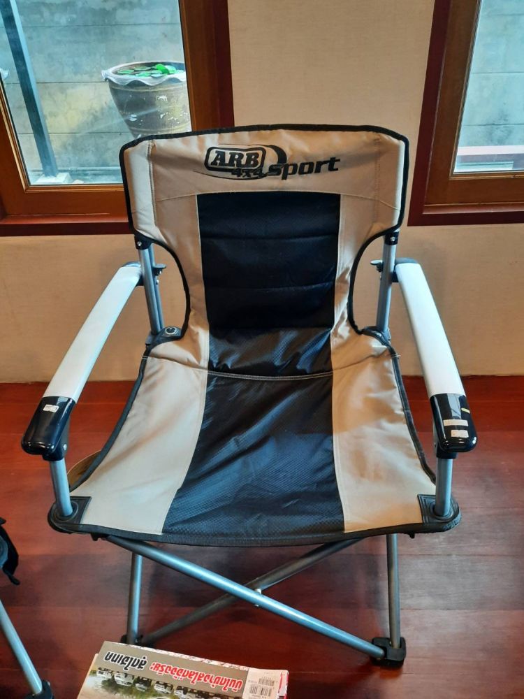 เก้าอี้ ARB 3 แบบราคาตัวละ 2,900 บาท
