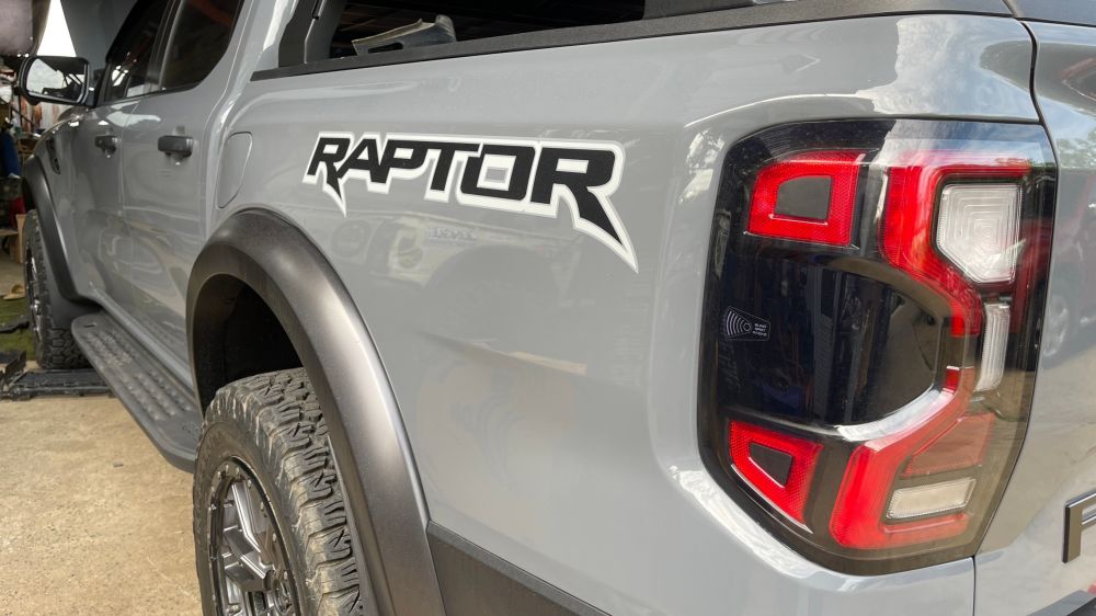 ออกแบบติดตั้งฝังวินซ์รถเทพฯ Ford Raptor 2023 next gen คู่กับ HI-Winch Fast 7 (เรด้าแทบไม่มีมุมให้หลบ) ขอบคุณลูกค้ามากครับ #Hi-Winch #teentoashop
