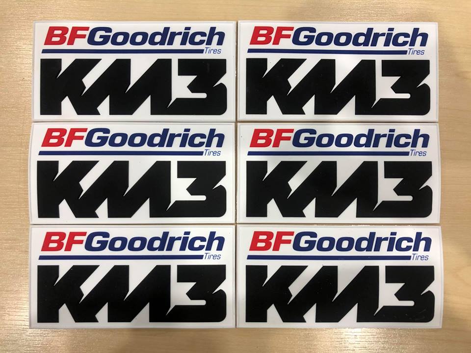 Logo BF Goodrich KM3 ทำด้วยยาง (นุ่มๆ) สวยงามมาก
