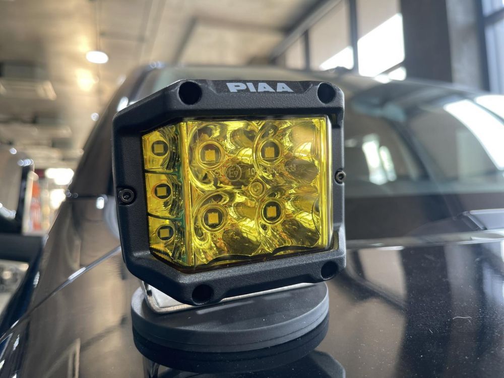 สปอร์ตไลท์ Piaa  (4&quot;)  LED 5600Kมีแสงสีขาว และแสงสีเหลือง
