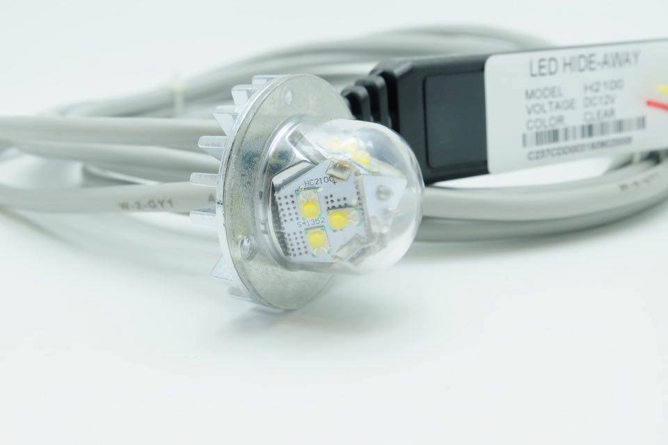 
	New Product !!!!!
	911 signal LED Hide a way Dash Light - H2100 
	ขนาด 2.3&quot;L x 1.2&quot;D 12 V dc 18 watt สี ขาว


		ราคา 3,xxx บาท 


	 

