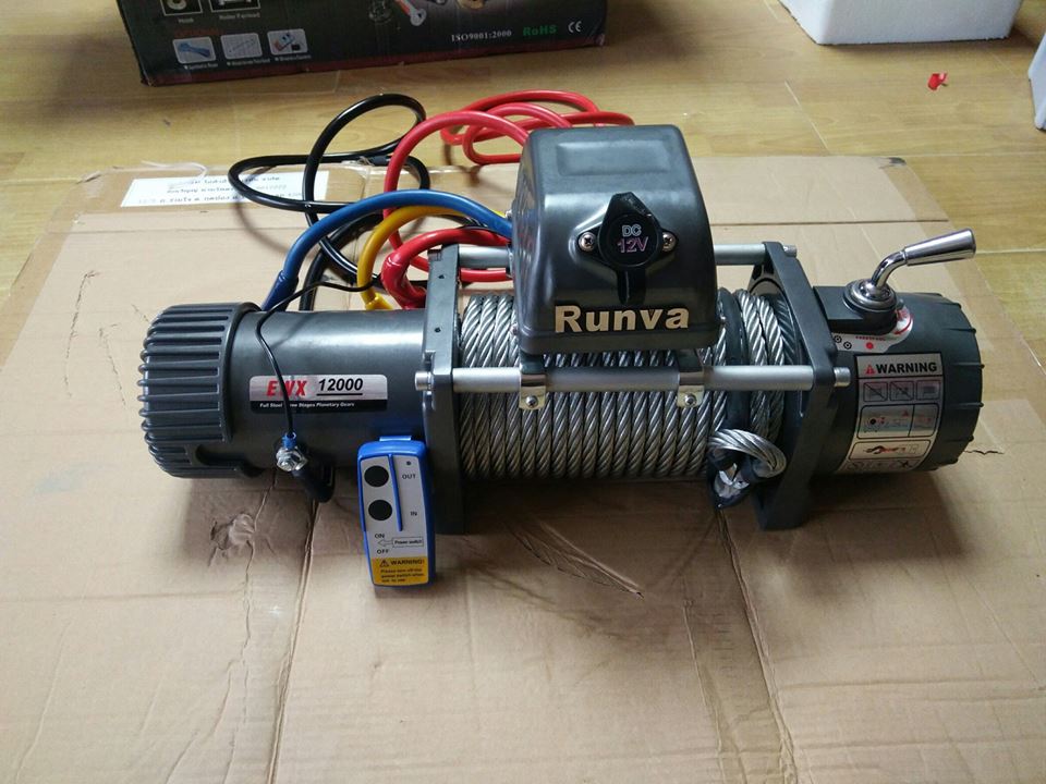 วินซ์ RUNVA  EWX12000S (สลิง) 12000 lbs (5443Kgs) Motor 7.2 ราคา 20,500 บาท
