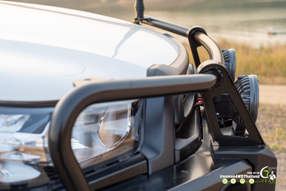 New‼️ใหม่ล่าสุด อุปกรณ์ 4WD Smart ตรงรุ่น Toyota Hilux REVO Single Cab กระบะหัวเดี่ยวช่วงยาว พร้อมให้คุณเป็นเจ้าของแล้ว วันนี้ !!!ออกแบบใหม่หมด กันชนหน้ารุ่นใหม่ล่าสุด เข้ารูปทุกมิติ สนอร์คเกิลดีไซน์ตรงรุ่น บันไดข้างเข้ารูปแข็งแรง กันชนหลังรุ่นใหม่เข้ารูปลงตัว กันกระแทกใต้เครื่องยนต์แข็งแกร่ง และอีกหลายรายการ ช่วงล่างไอรอนแมนยกสูง 2-3.5&quot; แบบตรงรุ่น
