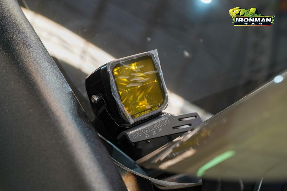 ติดตั้งช่วงล่าง Ironman 4x4 Foam Cell Pro เพื่อการขับขี่ที่ดีขึ้นแล้ว 
- เพิ่มความสว่างหน้ารถด้วยไฟLED Cube Spot Light40w. Amber- ชุดขาจับสปอร์ตไลท์สแตนเลสติดฝากระโปรงแบบตรงรุ่น Toyota Hilux Revo และช๊อปอุปกรณ์แคมป์ปิ้งติดมือกลับไปแบบจุกๆกันไปเลยครับทั้ง Titan 500 Power Station กล่องเอนกประสงค์ 140L.#ironman4x4 #revo  #4x4 #Suspension #LED
