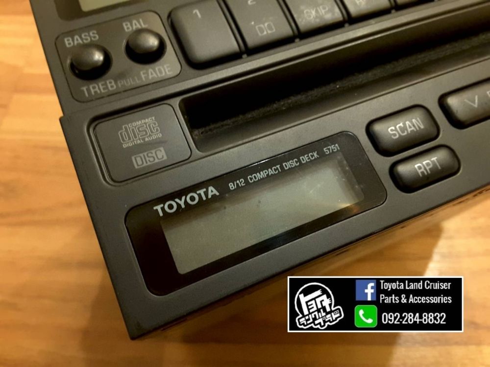 วิทยุเดิมติดรถ 2 Din จากโรงงานผู้ผลิตใส่กับรถ TOYOTA ตระกูล Land Cruiser ยุค 80 90สามารถเล่นเทปคาสเซ็ท แผ่น CD วิทยุ FM AM เหมาะกับรถที่ทำสไตล์ Retro ย้อนยุค วินเทจสุดๆของแท้ มือสองจาก TOYOTA Japan#ของแท้คุณภาพมาตราฐาน#ของแท้มือสองสภาพดี#Landcruiserautoparts#สินค้ามือสองญี่ปุ่น
