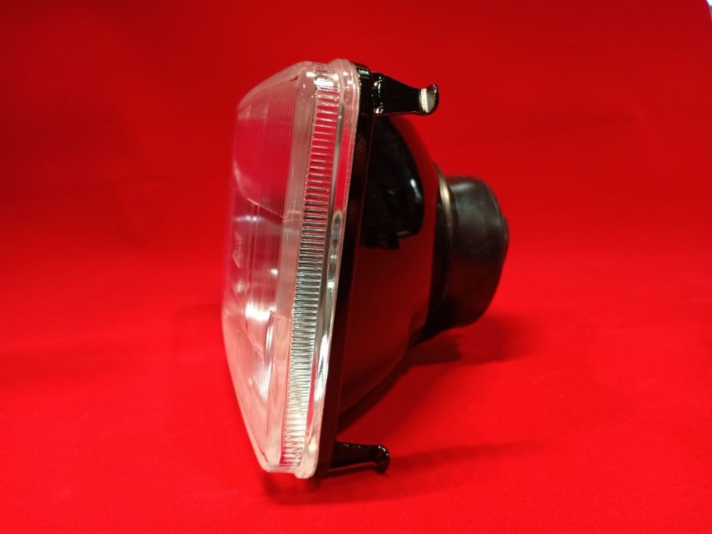 #IPF #โคมไฟรถโคมไฟ IPF H4 HALOGER HEAD LAMPH4 12V / 60/55W: 8113ราคา 2,100 ฿

