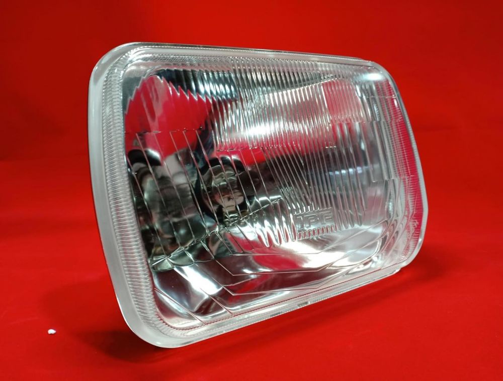 #IPF #โคมไฟรถยนต์ โคมแก้ว มีไฟหรี่ด้านในด้วย ติดตั้งใน LN106 ครับ H4 HALOGER HEAD LAMP  12V / 60/55W: IPF 8111ราคา 2,500 ฿ / โคม
