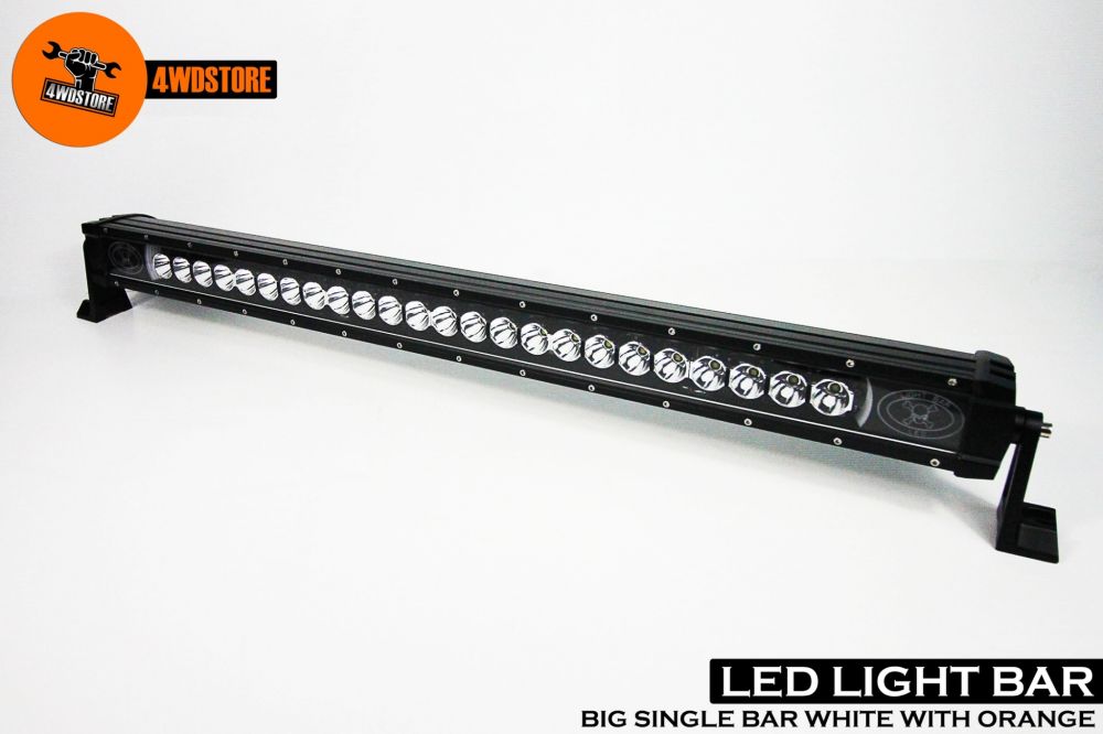 ไฟเสริม led สำหรับรถอ๊อฟโรด 
LED LIGHT BAR (คุณภาพเกินราคา กันน้ำ&กันฝุ่น)มาพร้อมกับอุปกรณ์เสริมที่จำเป็นสำหรับการติดตั้งLED Light bar 180 Watt 31 แสงสีขาว 4D
