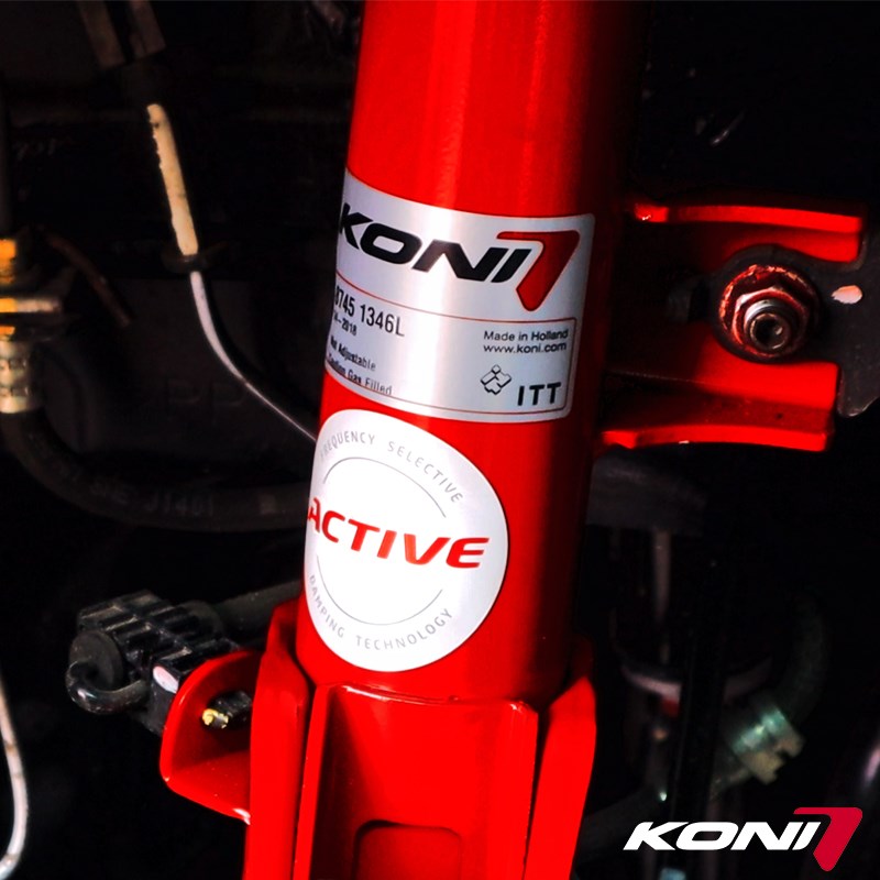 Koni Special Active สำหรับ Mazda CX5
Koni Special-Active (กระบอกแดง) โช๊คจะปรับความอ่อน - เเข็ง ตามความเร็ว ในการขับขี่ เเละสภาพถนนขับเร็วหรือเจอถนนขรุขระ โช๊คปรับเเข็งขึ้นอัตโนมัติ เเละปรับอ่อนลงเมื่อ ลดความเร็ว หรือทางเรียบ
