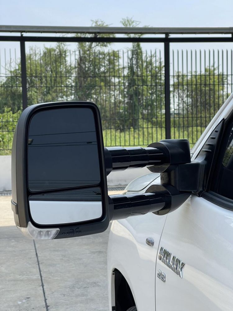 กระจกมองข้าง #Clearview Mirrorสำหรับ Revo หัวเดี่ยว โฉมปัจจุบัน รุ่นนี้กระจกปรับไฟฟ้าได้และมีสายไฟเลี้ยวมาอยู่แล้ว
+ กระจกบานบนเป็นปรับได้(รถที่มีระบบไฟฟ้าอยู่แล้ว)- กระจกด้านล่างเป็นปรับแมนนวล - การพับกระจกเข้าเป็นแบบแมนนวล- มีไฟเลี้ยว
