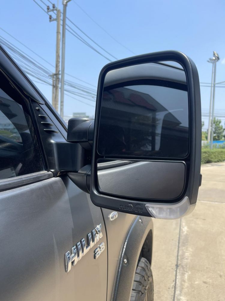 กระจกมองข้าง #Clearview Mirrorสำหรับ Revo หัวเดี่ยวรุ่นนี้กระจกปรับไฟฟ้าได้และมีสายไฟเลี้ยวมาอยู่แล้ว- กระจกบานบนเป็นปรับได้( รถที่มีระบบไฟฟ้าอยู่แล้ว )- กระจกด้านล่างเป็นปรับแมนนวล - การพับกระจกเข้าเป็นแบบแมนนวล- มีระบบไฟเลี้ยว
