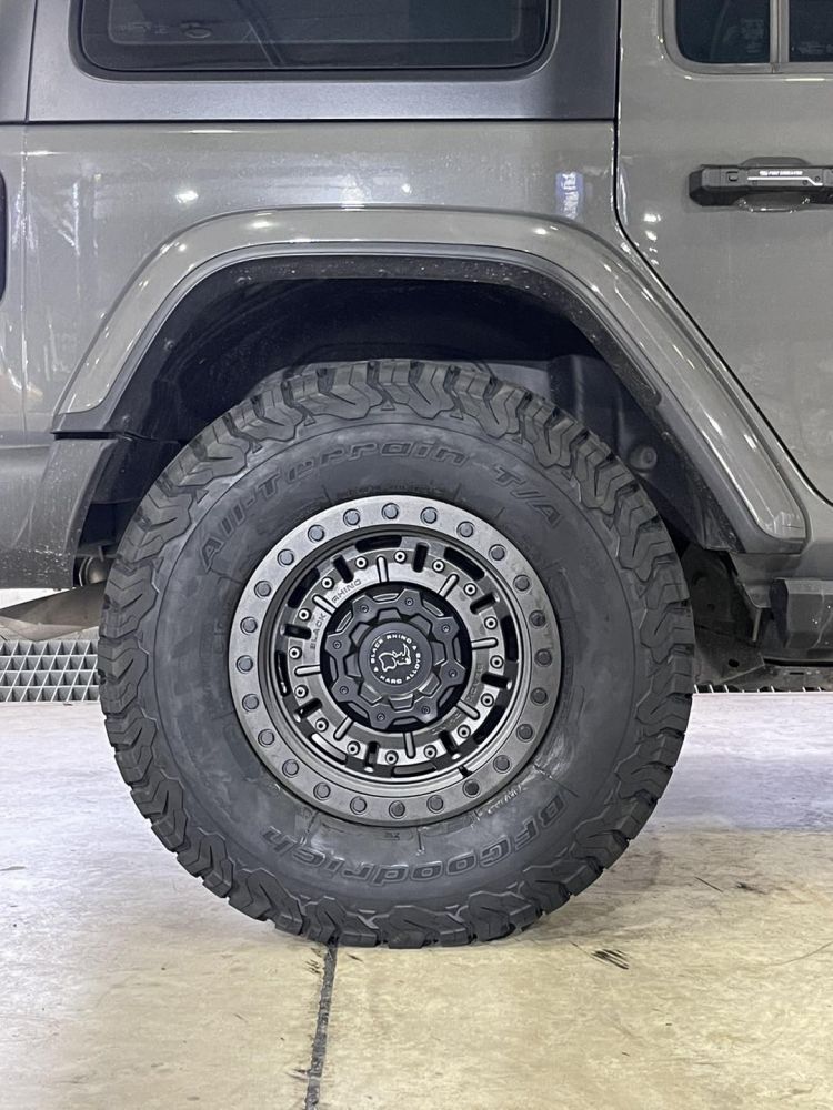 ล้อ Black rhino wheels Abrams Size : 17 x 9 Offset : -18 PCD : 5 x 127 Color :  TEXTURED MATTE GUNMETALFor : Jeep WJ , JK , JL & Gladiator #blackrhinowheels #abrams #jeep #jeepwj #jeepjk #jeepjl #jeepjt #jeepgladiator 
