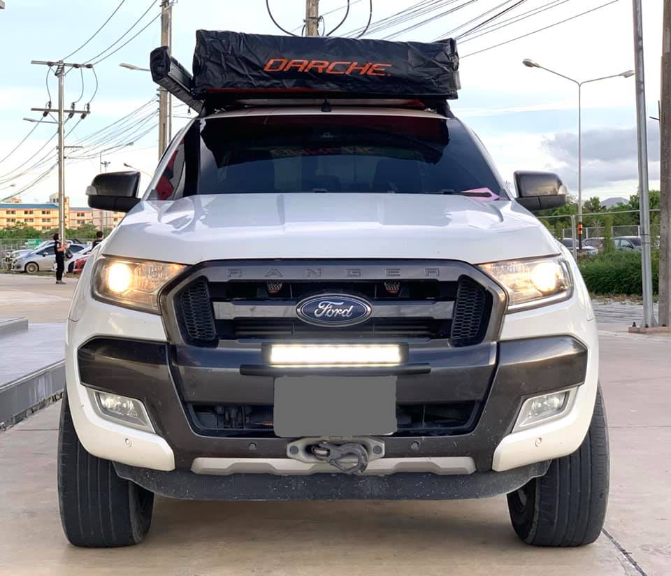 Ford Ranger เตรียมเข้าแคมป์ปิ้ง เพิ่มเติม Roof Top Tent และสปอร์ตไลท์หน้า#Bushranger X-Bar Black Color
