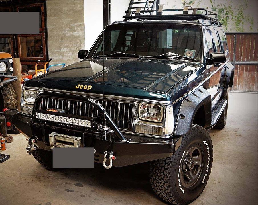 โป่งล้อ Jeep XJ (size m) (กว้างออกจากรถ 4.5 นิ้ว) ราคาชุดละ 7,500 บาท
