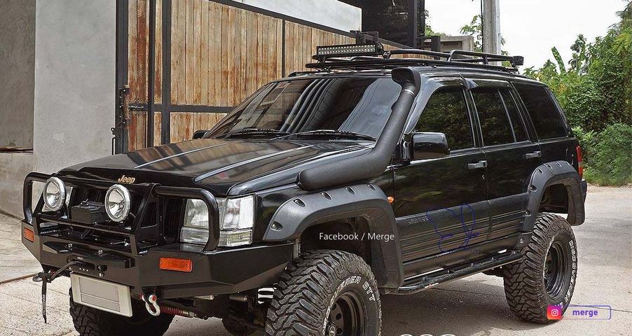 โป่งล้อใหญ่ Jeep ZJ ราคาชุดละ 9,500 บาท
